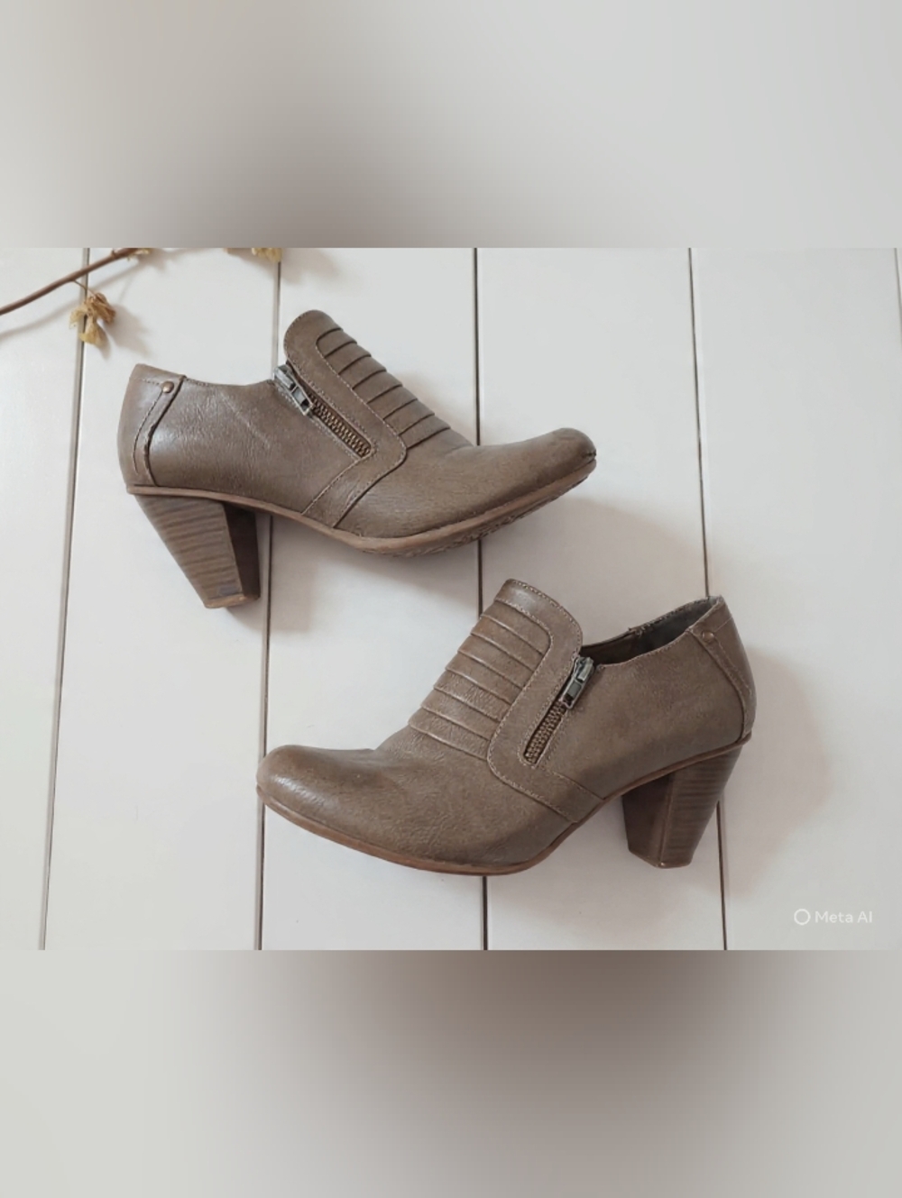 Alberto Elegant Tan Heeled Boots Size 7 (40)